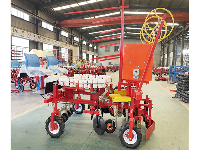 楸樹苗移栽機